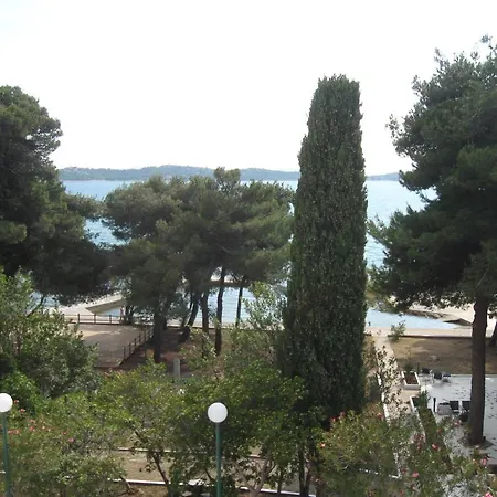 Dalmatino Hotel 2*