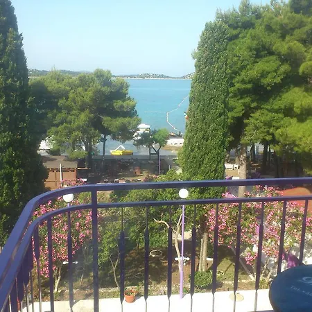 Hotel Dalmatino 2*