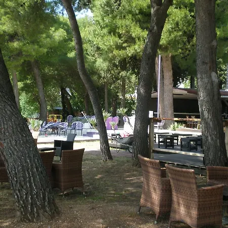 Dalmatino Hotel 2*